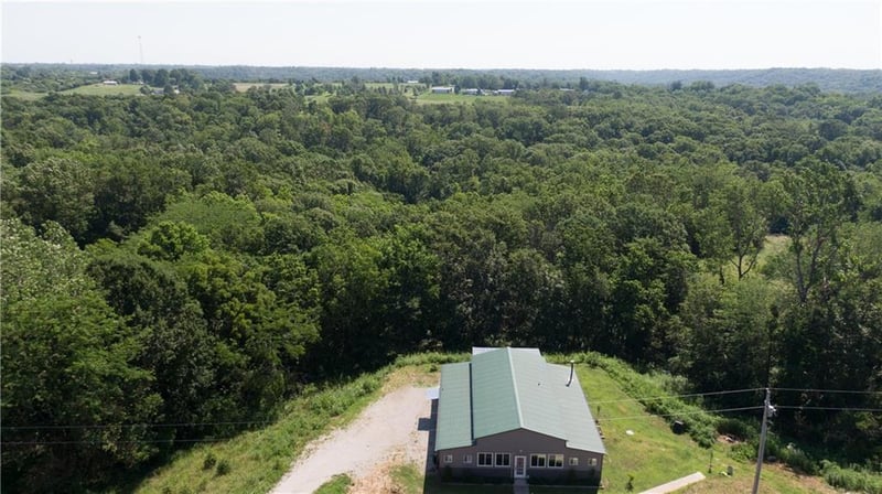 10259 Perry Rd, Orrick, MO 64077