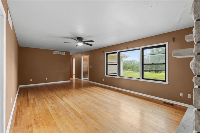 17029 Springdale Rd, Leavenworth, KS 66048