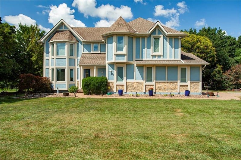 1090 Blackwell Rd, Lee's Summit, MO 64086