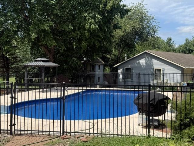 1090 Blackwell Rd, Lee's Summit, MO 64086