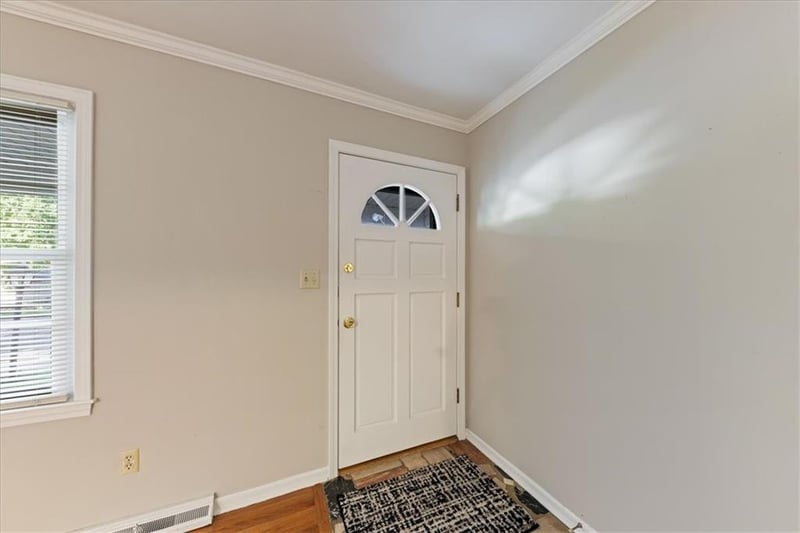 5433 Foster St, Overland Park, KS 66202