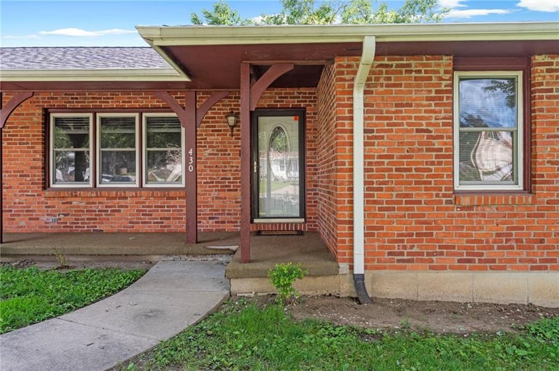 430 Chestnut Dr, Marshall, MO 65340