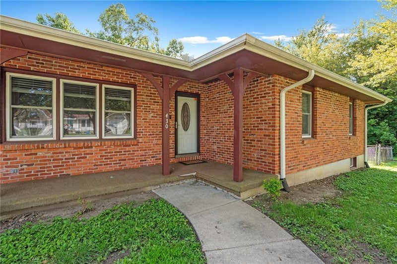 430 Chestnut Dr, Marshall, MO 65340