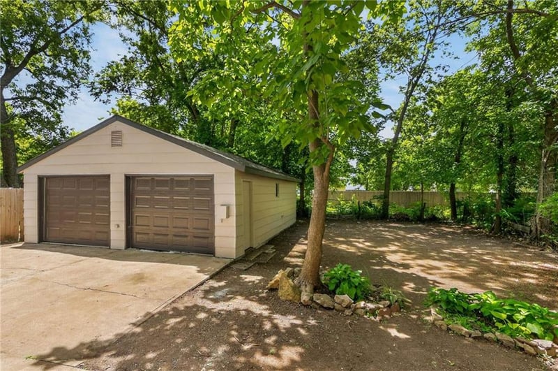 313 Poplar St, Olathe, KS 66061