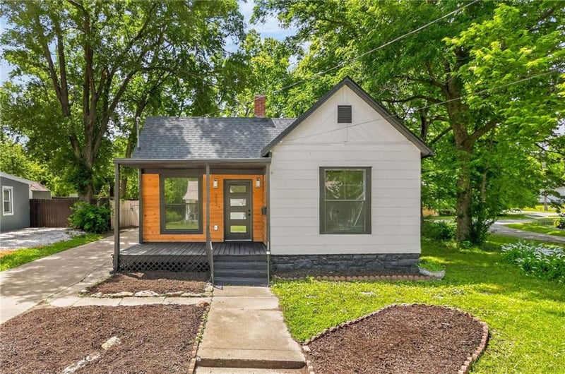 313 Poplar St, Olathe, KS 66061