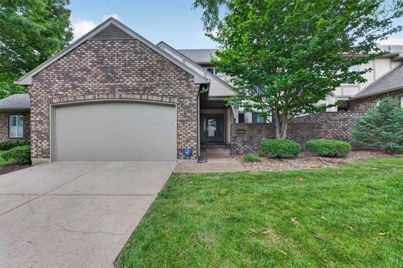 6320 Kennett Pl, Mission, KS 66202