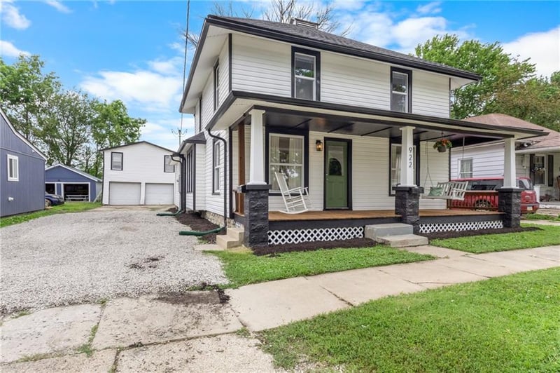 922 5th St, Osawatomie, KS 66064