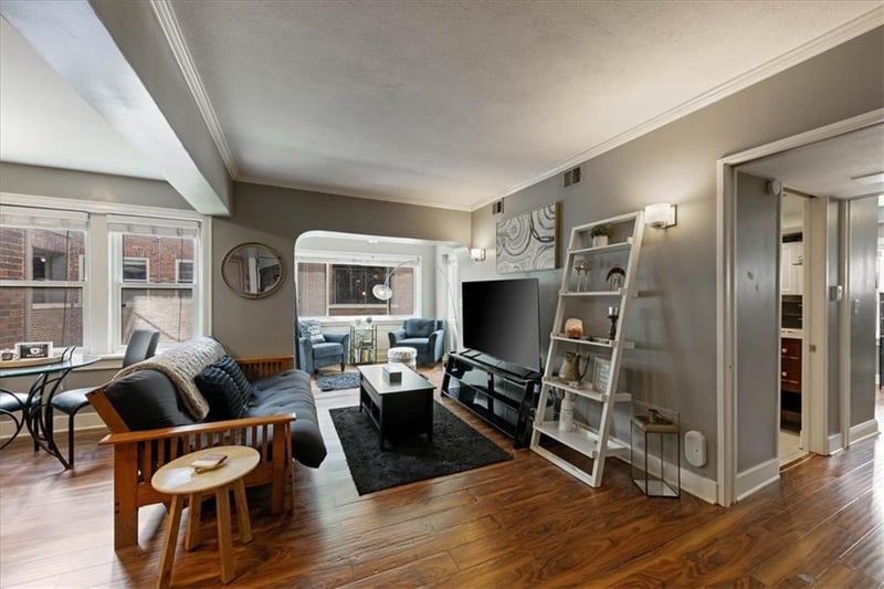 700 48th St #206, Kansas City, MO 64112