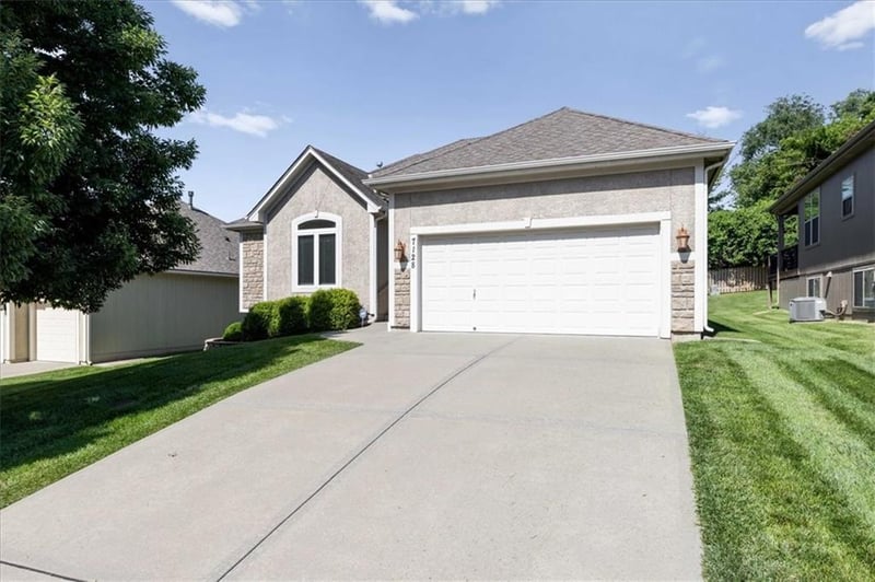 7128 Allman Dr, Shawnee, KS 66217