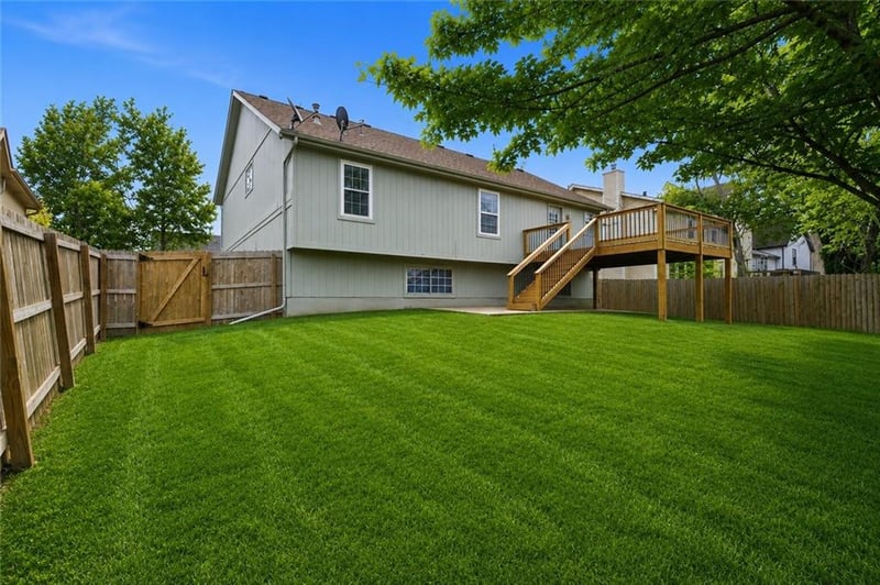 1181 Meadow Ln, Olathe, KS 66062