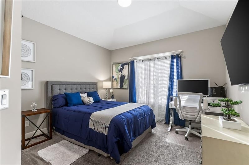 433 Kaylea Ct, Lee's Summit, MO 64081