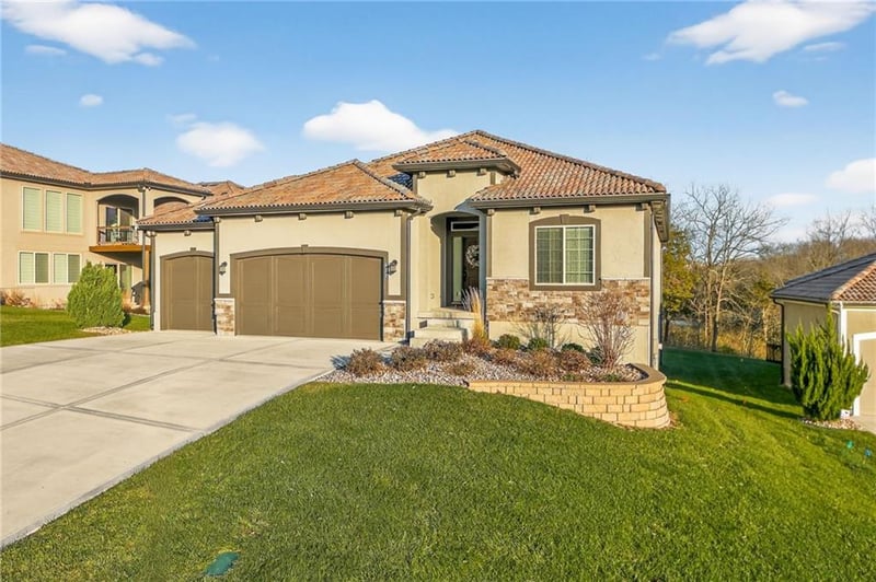 433 Kaylea Ct, Lee's Summit, MO 64081