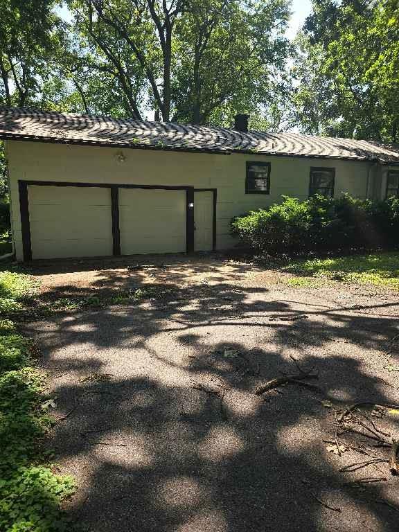 9004 55th St, Raytown, MO 64133