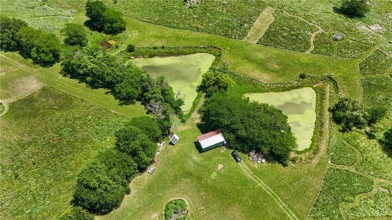17846 270th Rd, Whiting, KS 66552