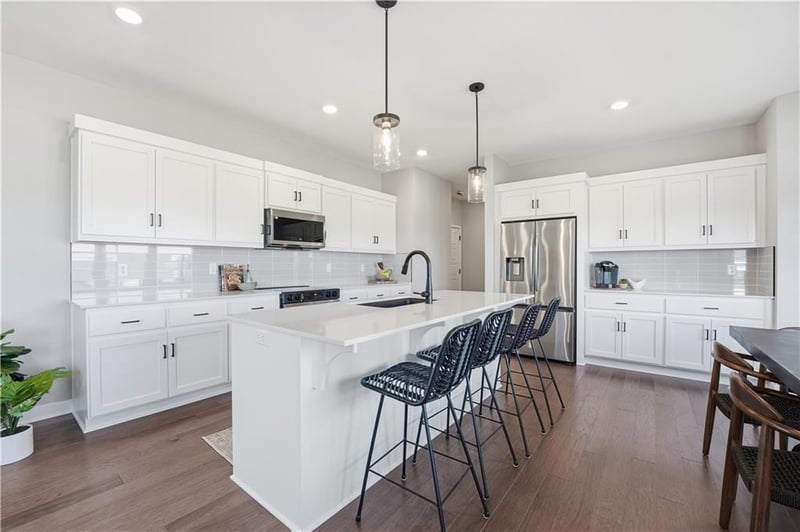 1110 Sendera Trl, Raymore, MO 64083