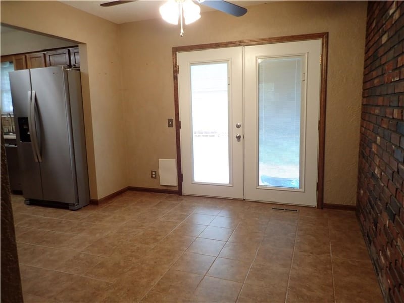 1608 20th St, Blue Springs, MO 64015