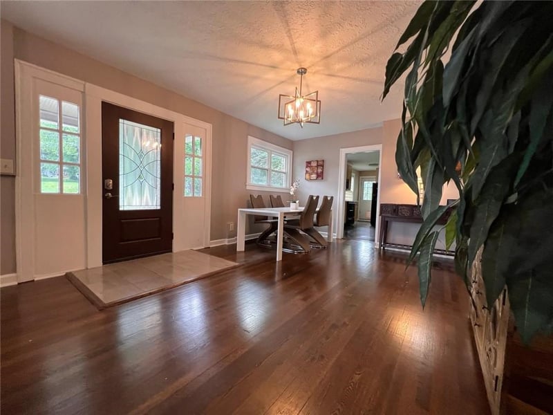 4901 Antioch Rd, Overland Park, KS 66203