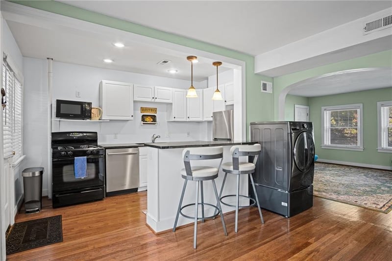 212 Emanuel Cleaver Ii Blvd #2 West, Kansas City, MO 64111