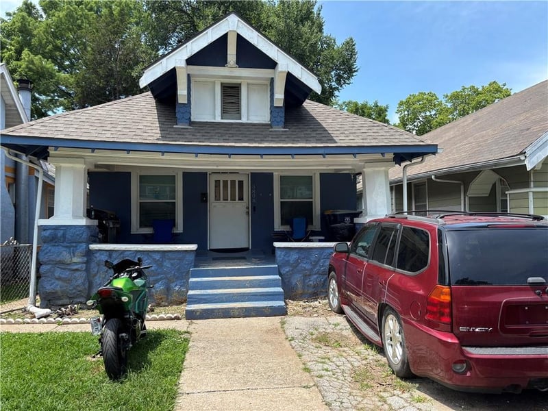3808 Bellefontaine Ave, Kansas City, MO 64128