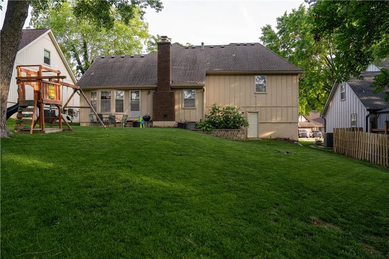 11820 99th Ter, Overland Park, KS 66214