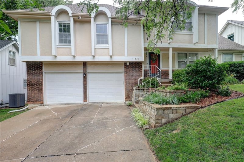 11820 99th Ter, Overland Park, KS 66214