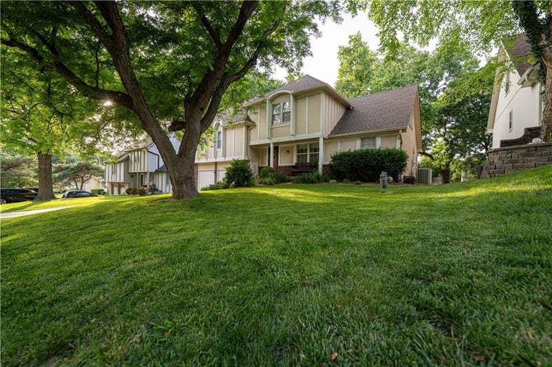 11820 99th Ter, Overland Park, KS 66214
