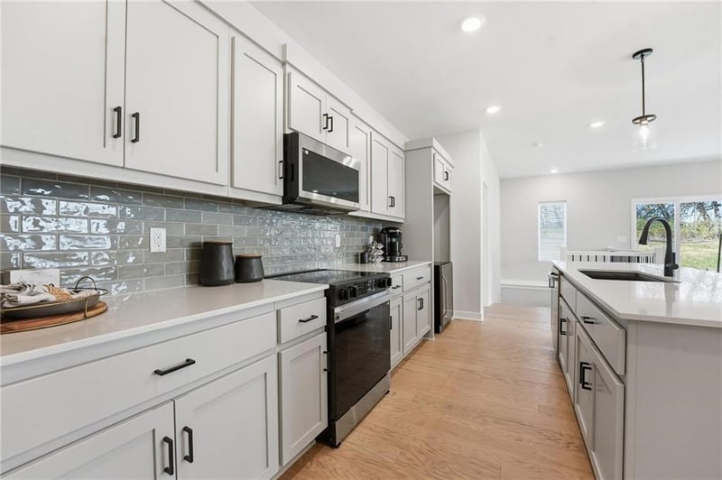 1204 Royal Arch Trl, Raymore, MO 64083