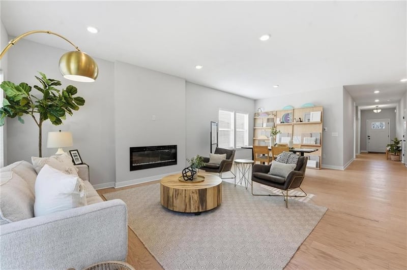 1204 Royal Arch Trl, Raymore, MO 64083