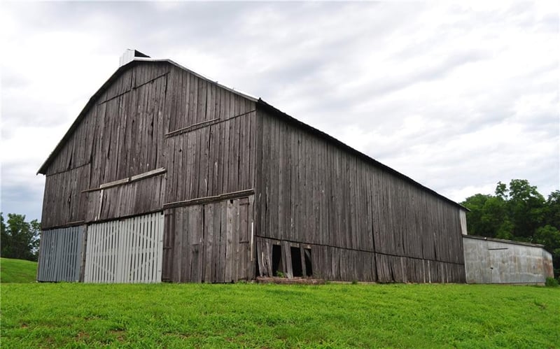33135 Iatan Rd, Weston, MO 64098
