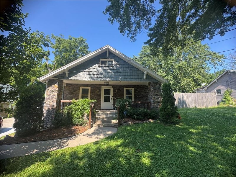 2916 52nd St, Kansas City, KS 66104