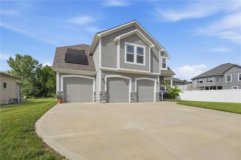 12104 E 68th Ter, Kansas City, MO 64133