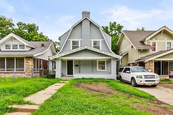 5617 Olive St, Kansas City, MO 64130