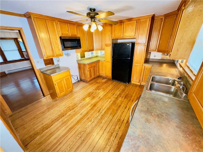 409 Miller St, Appleton City, MO 64724