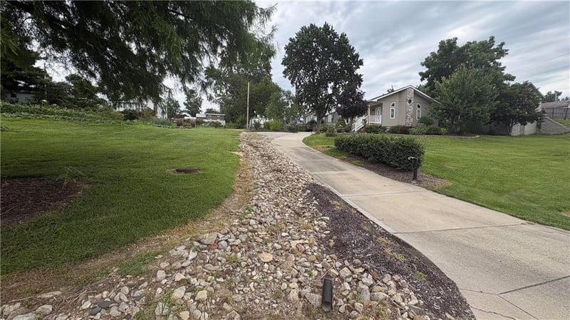 3227 Marsh Ave, Kansas City, MO 64129
