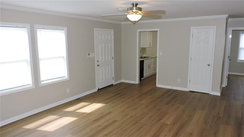 1715 Pearl St, Independence, MO 64050