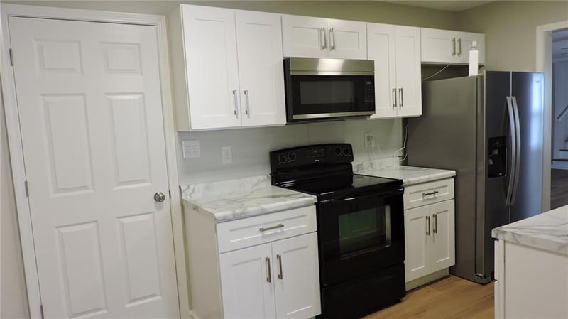 1715 Pearl St, Independence, MO 64050