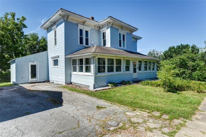 406 4th St, Cameron, MO 64429