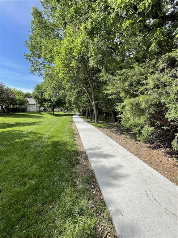 15756 Sunset Dr #703, Olathe, KS 66062