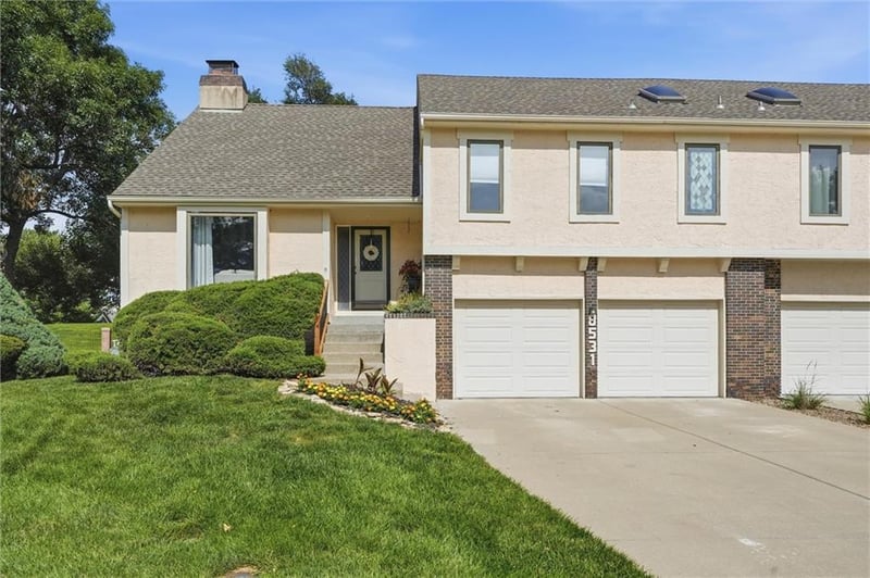 8531 Long St, Lenexa, KS 66215
