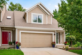 6300 NW 82nd Ct, Kansas City, MO 64151