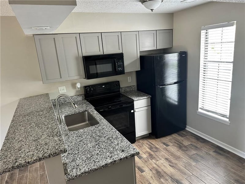 725 Liggett Rd #A, Blue Springs, MO 64015