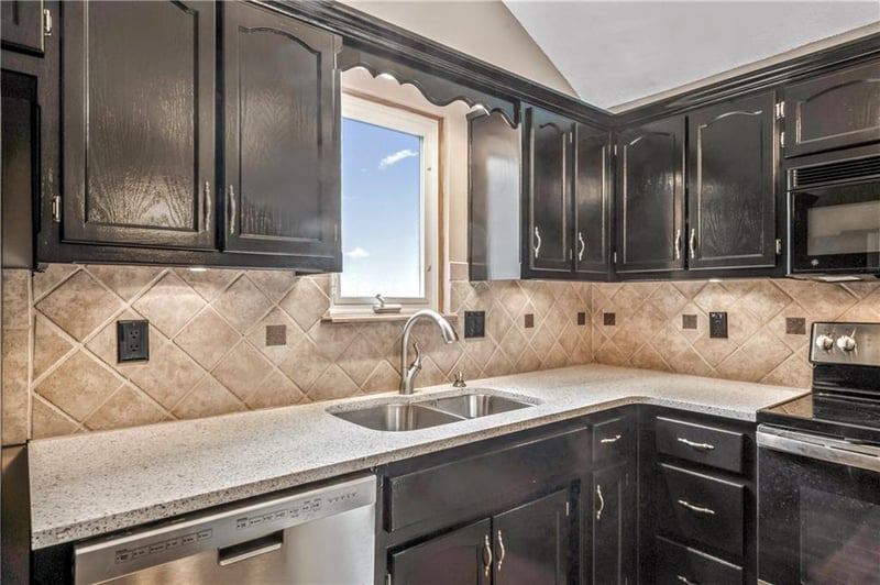 13815 Acuff St, Olathe, KS 66062