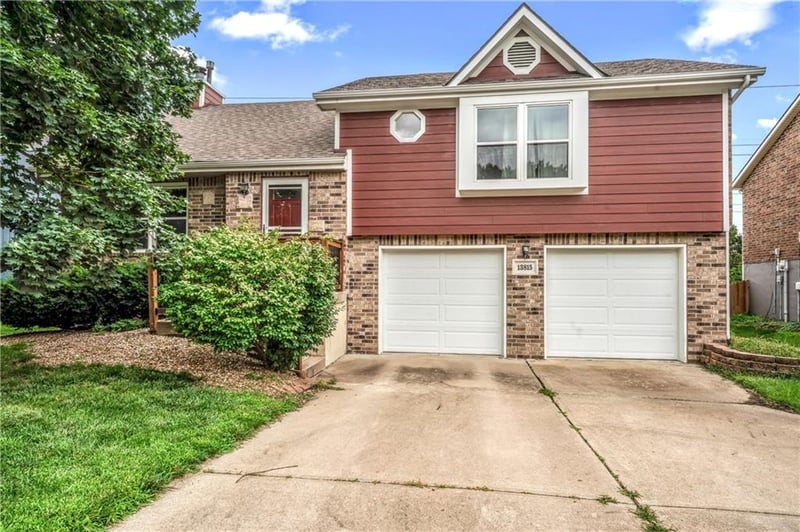 13815 Acuff St, Olathe, KS 66062