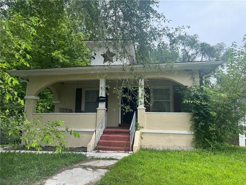 813 Crysler Ave, Independence, MO 64050