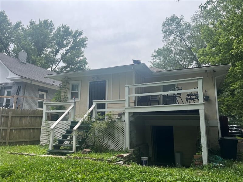 813 Crysler Ave, Independence, MO 64050