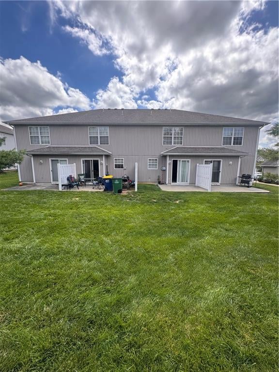 9021 Gala Dr, Lee's Summit, MO 64064