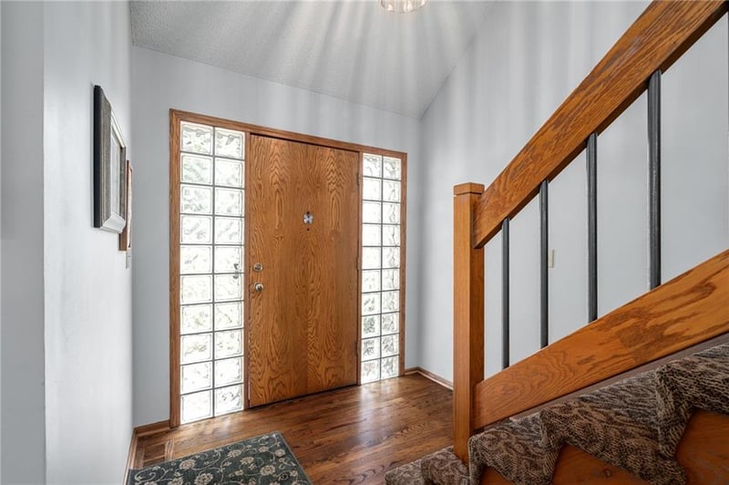 13735 W 82nd St, Lenexa, KS 66215