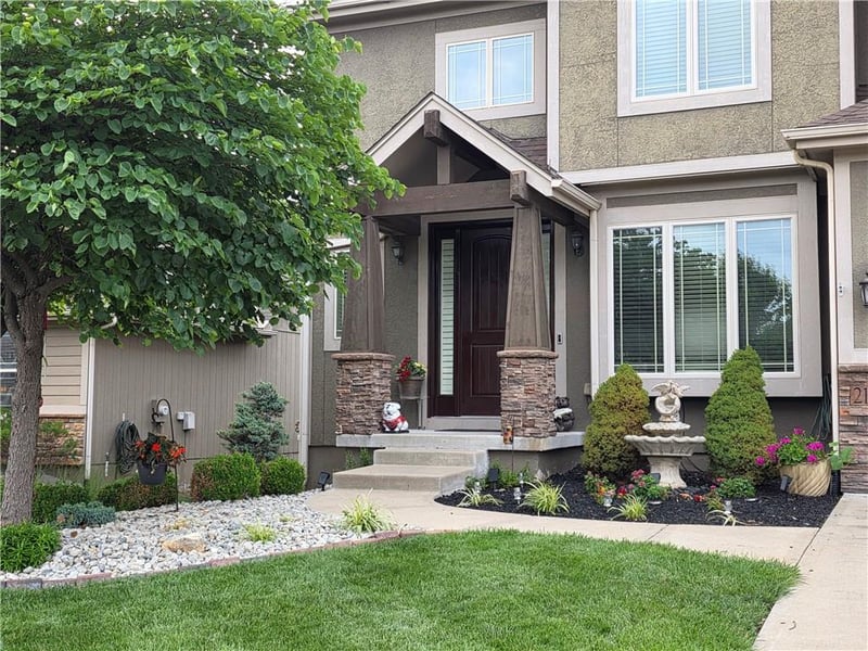 21836 176th Ter, Olathe, KS 66062