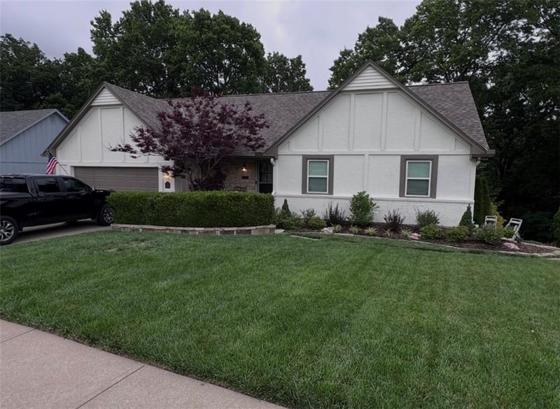 5909 Greenwood St, Shawnee, KS 66216