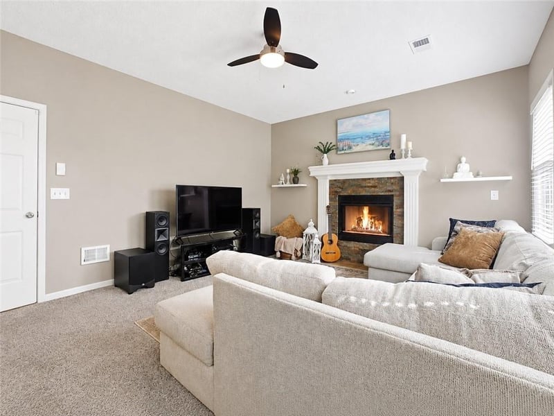 5642 Brownridge Dr, Shawnee, KS 66218